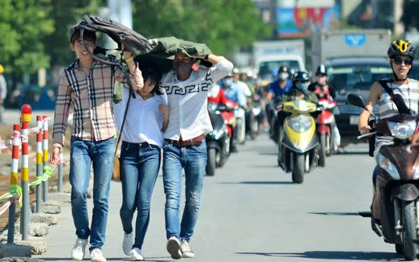 Dự[-]báo[-]năm[-]2016,[-]thời[-]tiết[-]có[-]thể[-]còn[-]nắng[-]nóng[-]hơn[-]2015